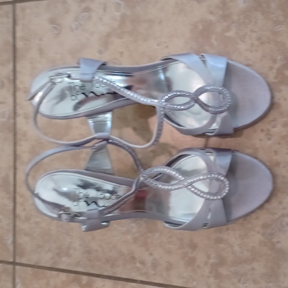 Touch of Nina Heels - Picture 6 of 11